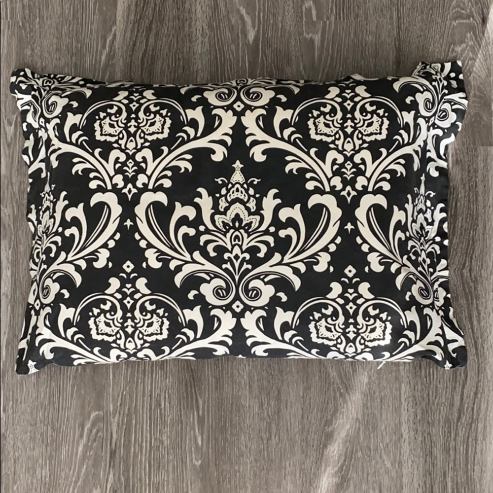 Decorative pillow case